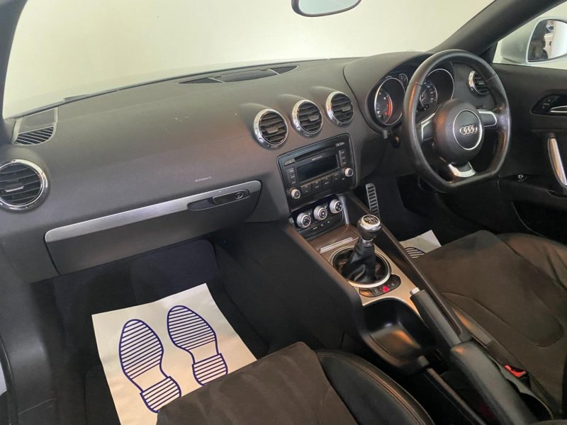 AUDI TT
