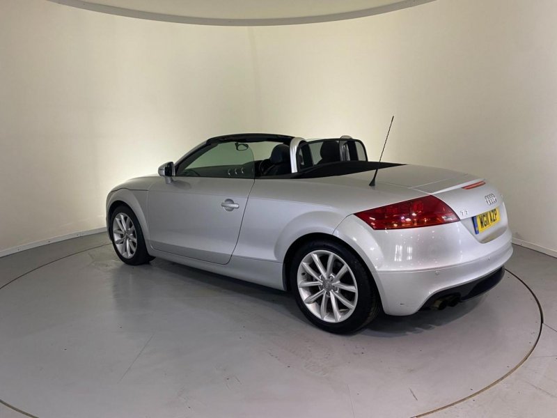 AUDI TT