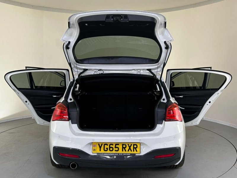 BMW 1 SERIES