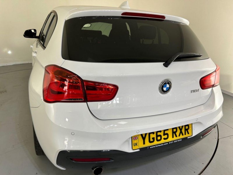 BMW 1 SERIES