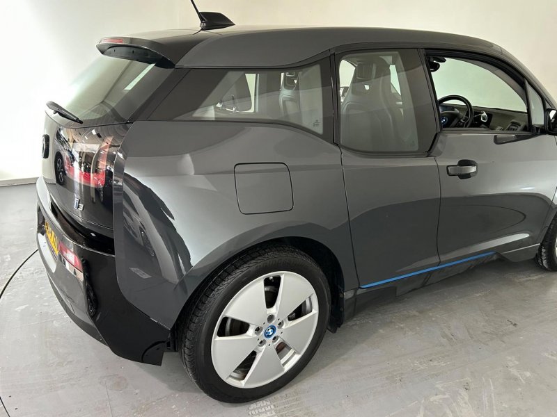 BMW I3