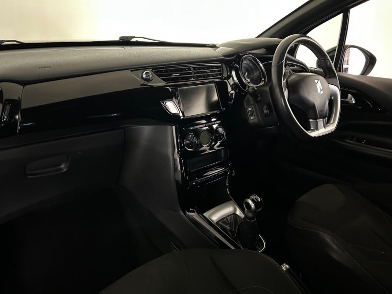 DS AUTOMOBILES DS 3