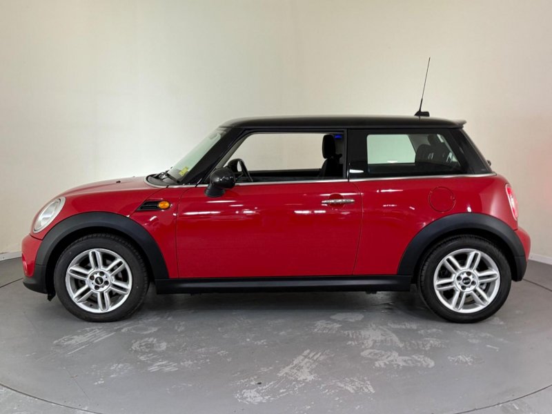 MINI HATCH