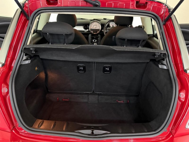 MINI HATCH