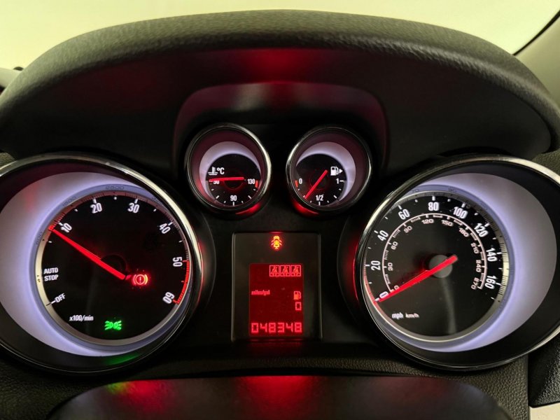 VAUXHALL MOKKA