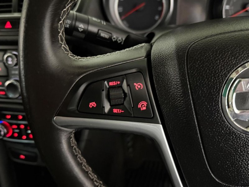 VAUXHALL MOKKA