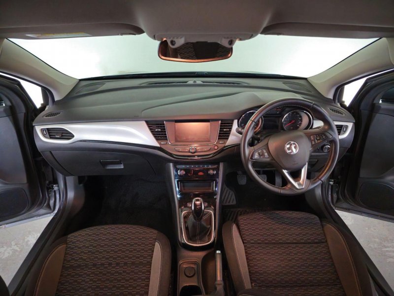 VAUXHALL ASTRA